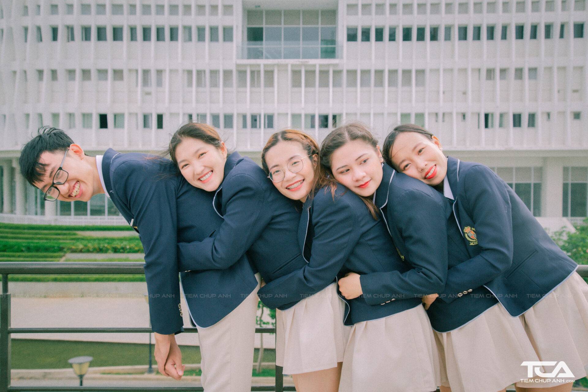 chụp hình nhóm bá đạo