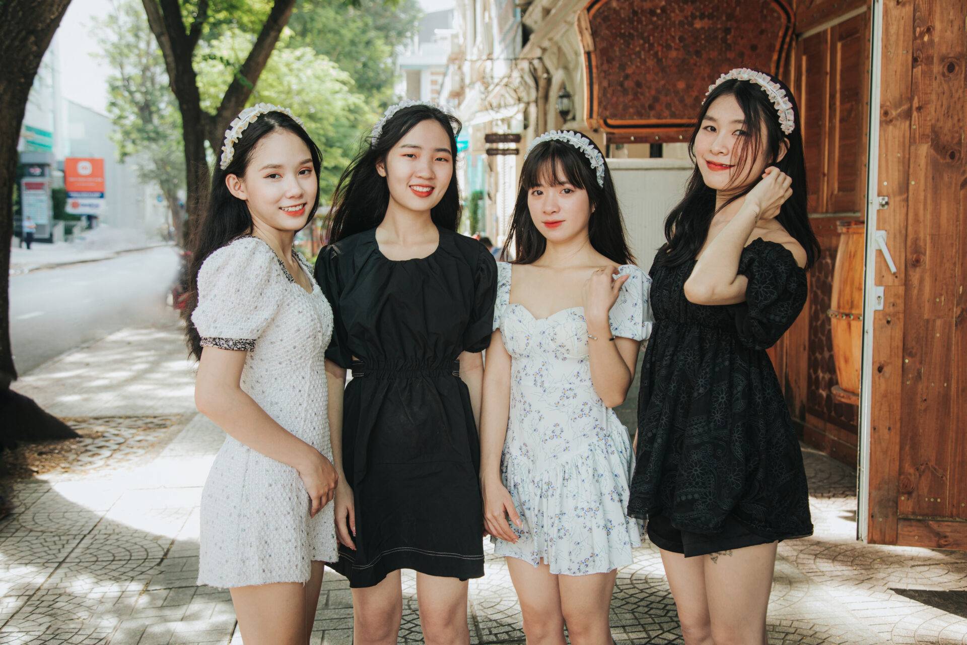 chụp ảnh 3 người bạn thân