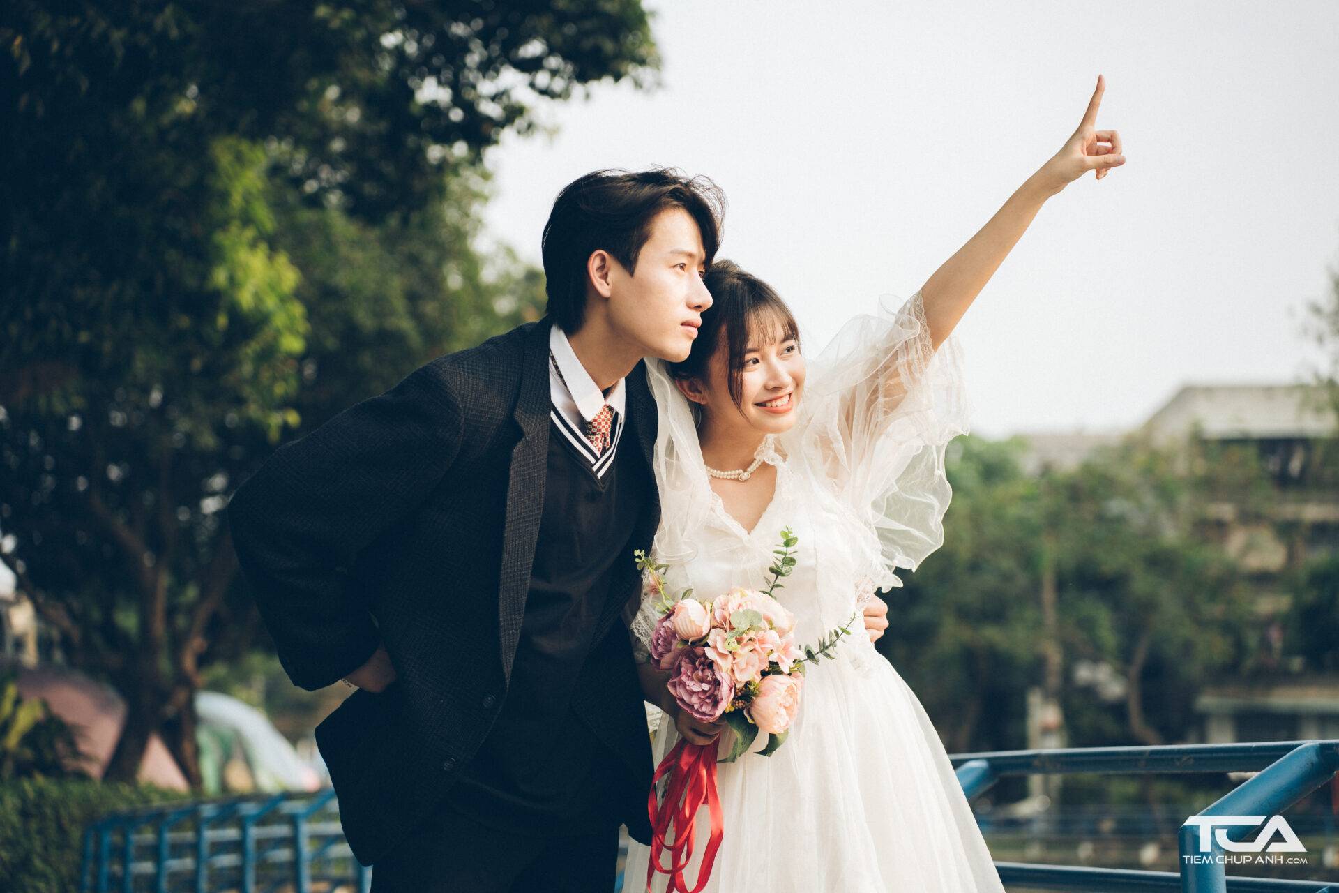 chụp ảnh cưới đường phố sài gòn