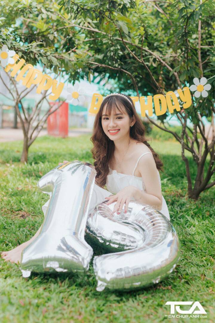 cách tạo dáng chụp ảnh sinh nhật