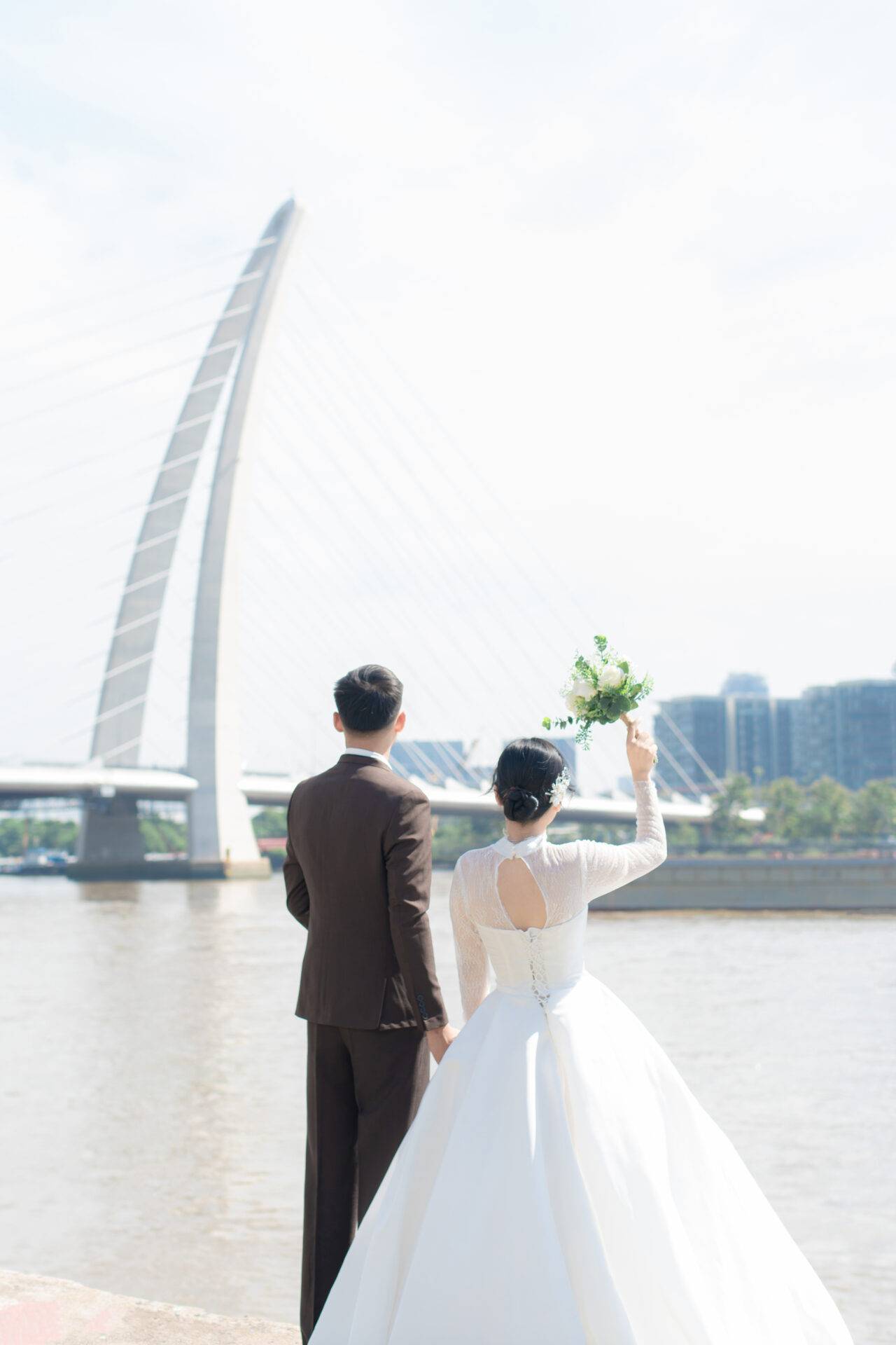 trang phục chụp hình cưới ngoại cảnh