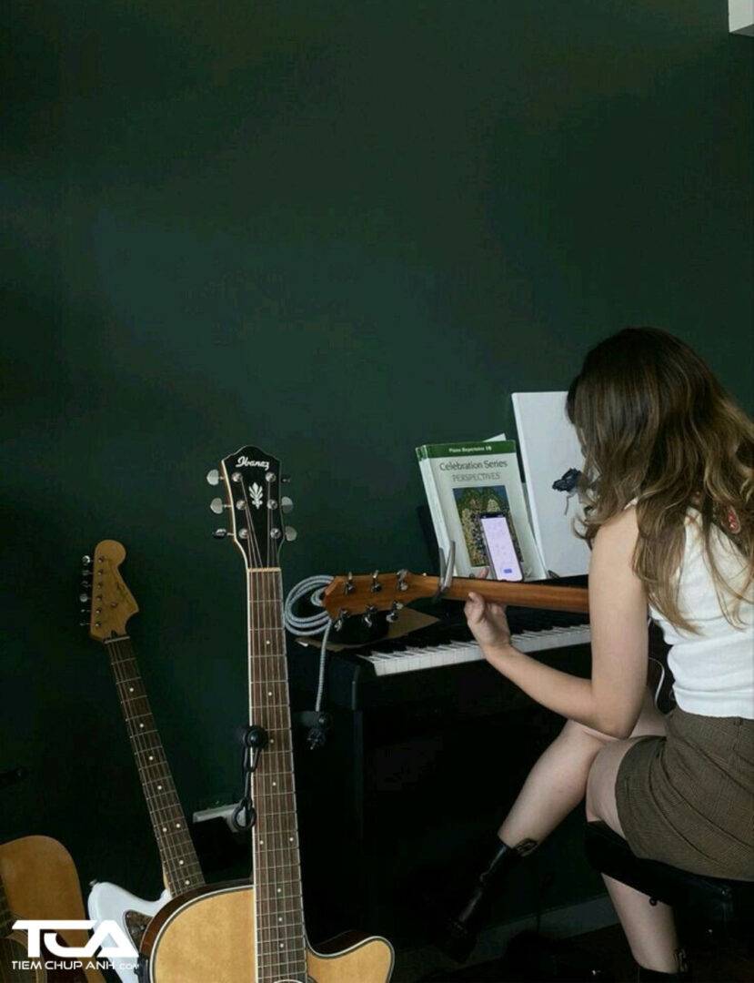chụp ảnh đánh đàn với piano