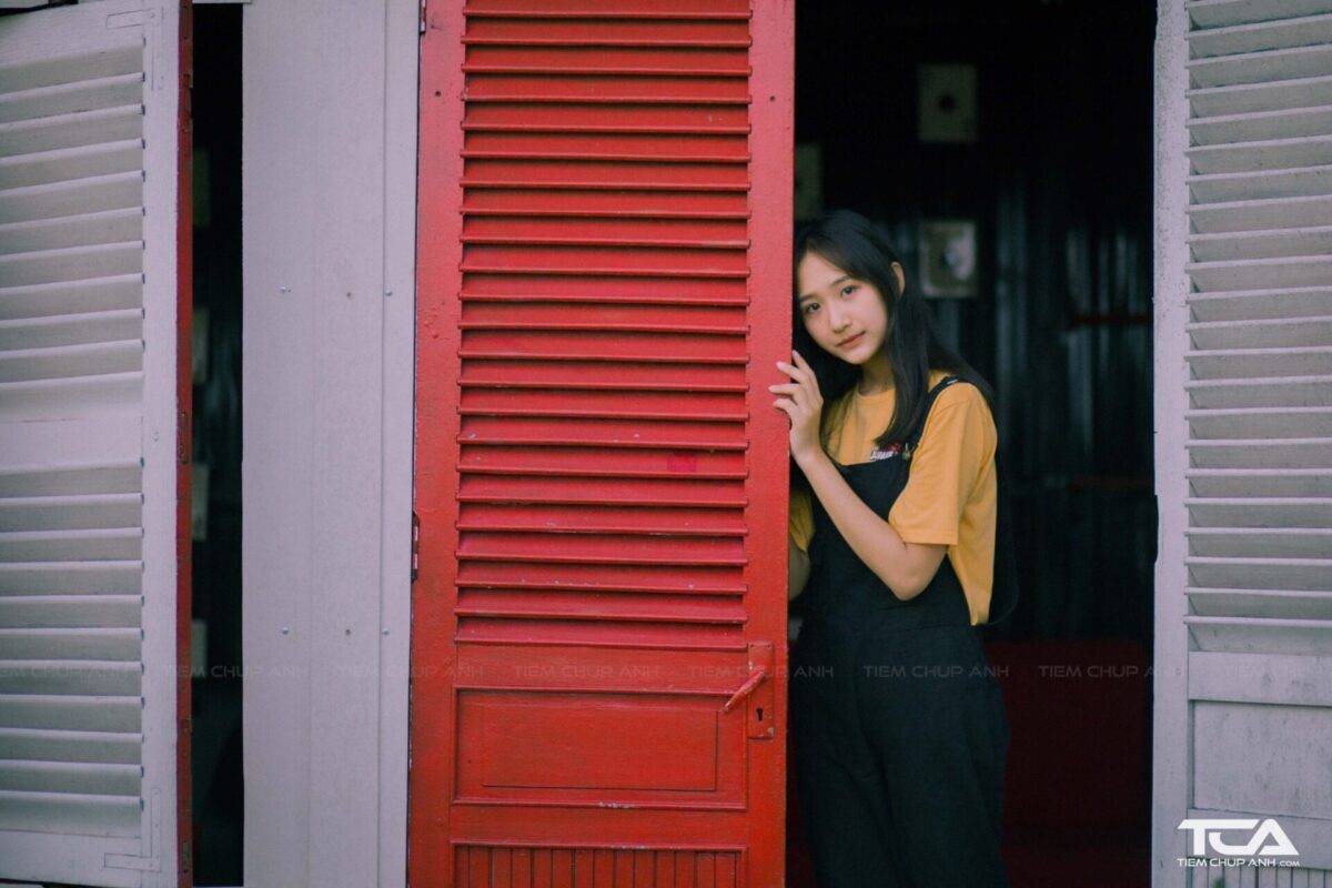 các kiểu chụp ảnh đẹp ở quán cafe