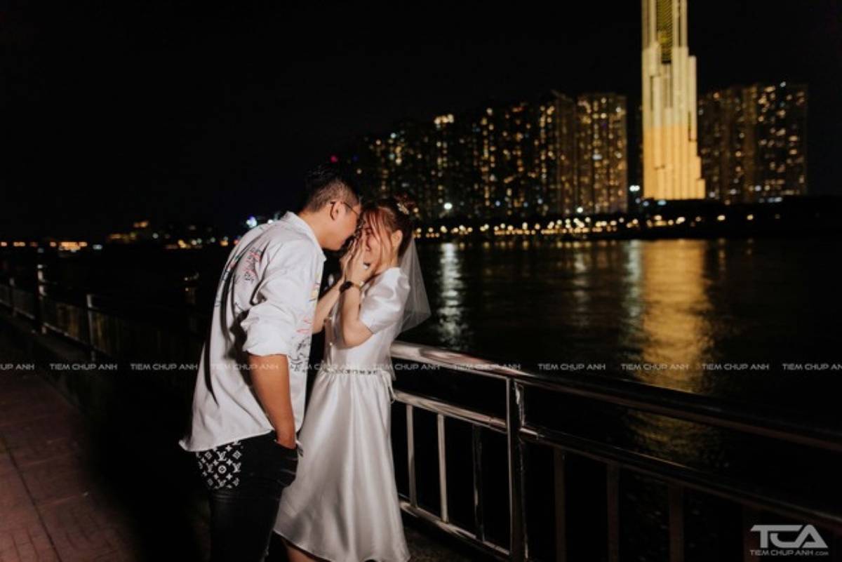 Địa điểm chụp hình ban đêm đẹp ở sài gòn