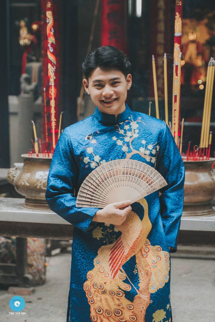 chụp ảnh với áo dài xưa