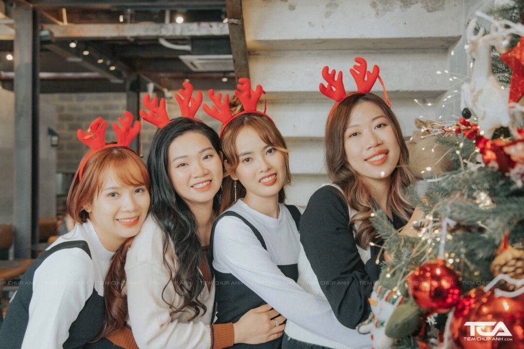 tạo dáng noel