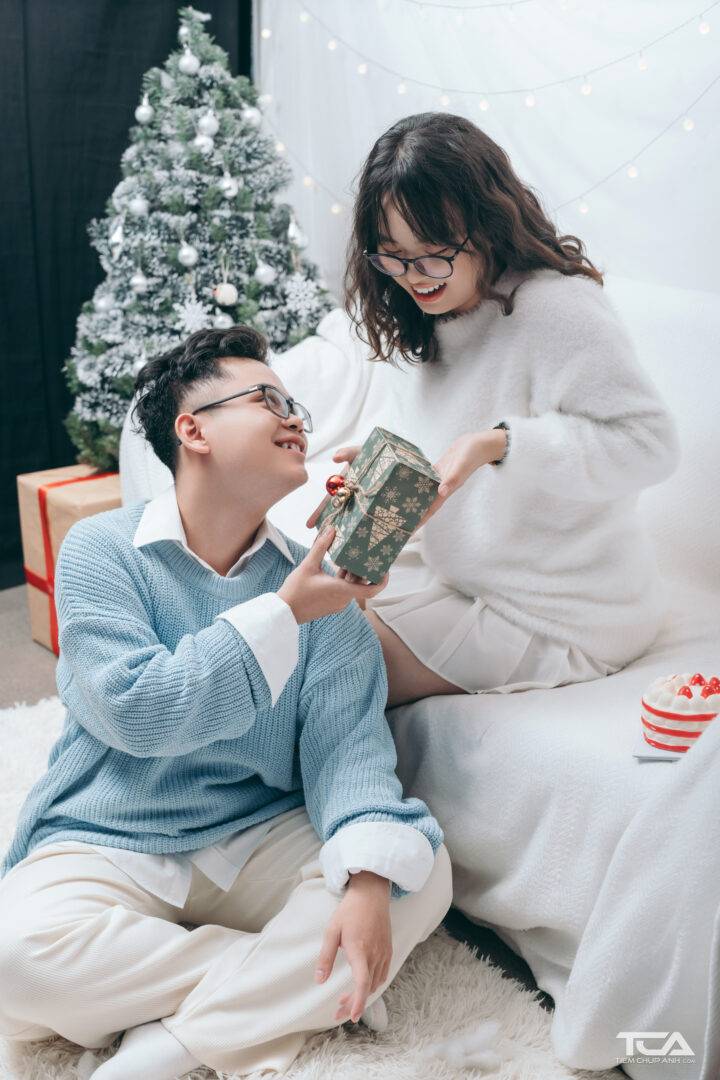 tip chụp ảnh với cây thông noel