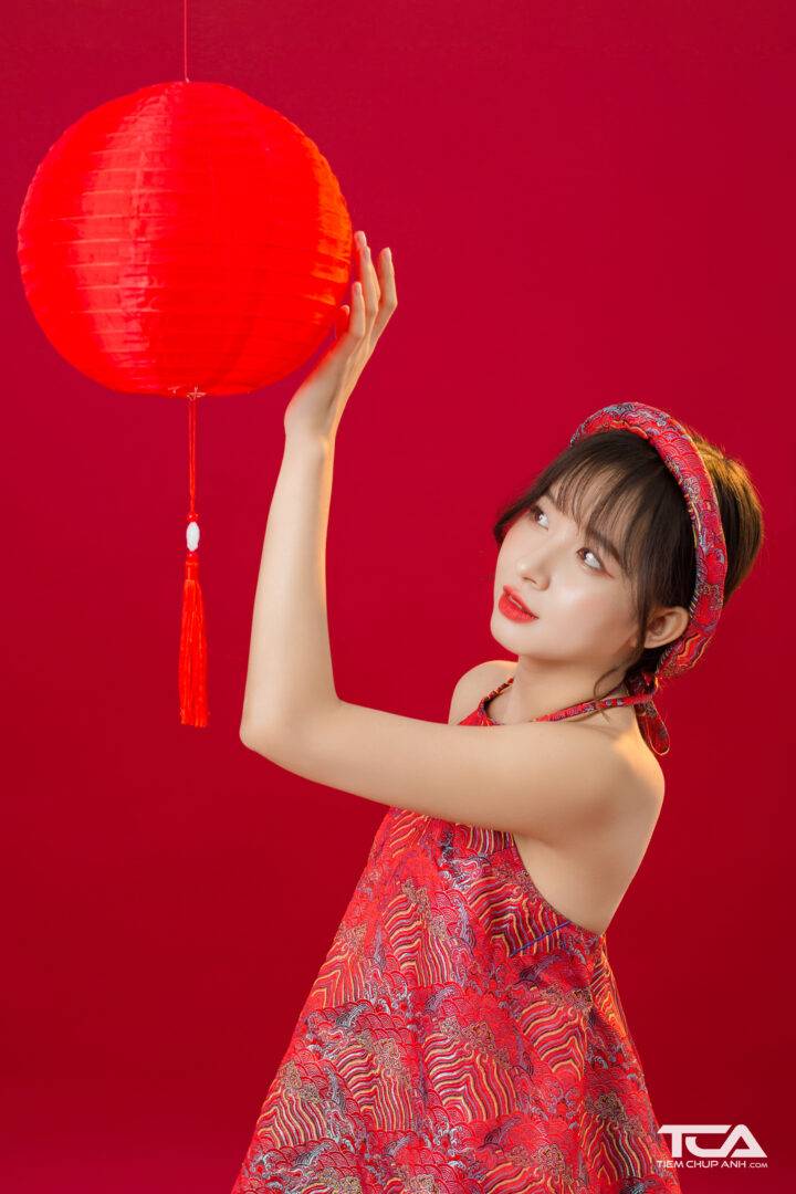 tạo dáng chụp hình tết