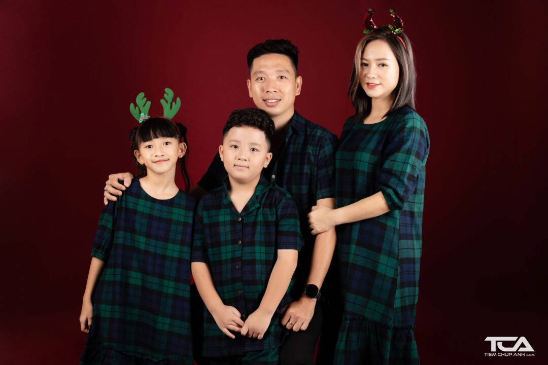 những kiểu cách tạo dáng chụp ảnh gia đình đẹp