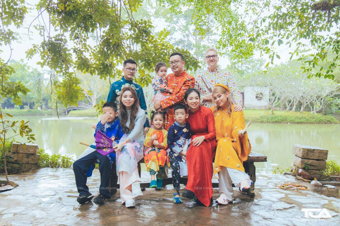 ảnh gia đình ngày tết