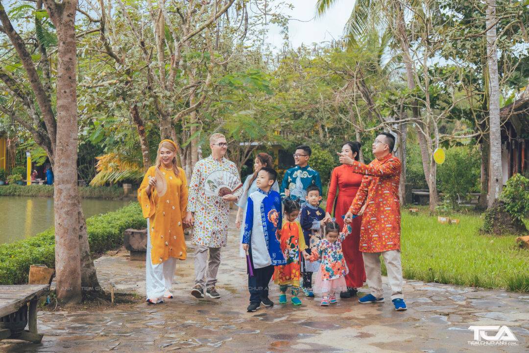 chụp ảnh gia đình ngày tết