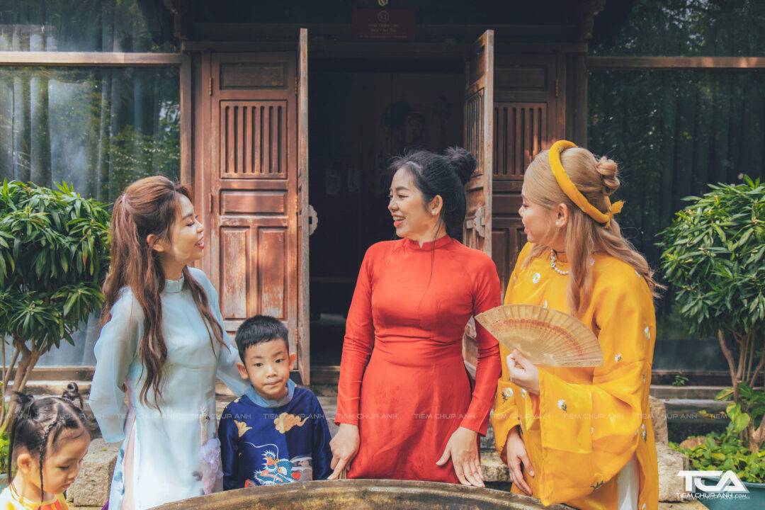 chụp ảnh gia đình ngày tết