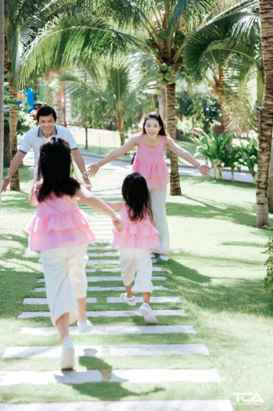 các kiểu cách tạo dáng chụp ảnh gia đình 4 người