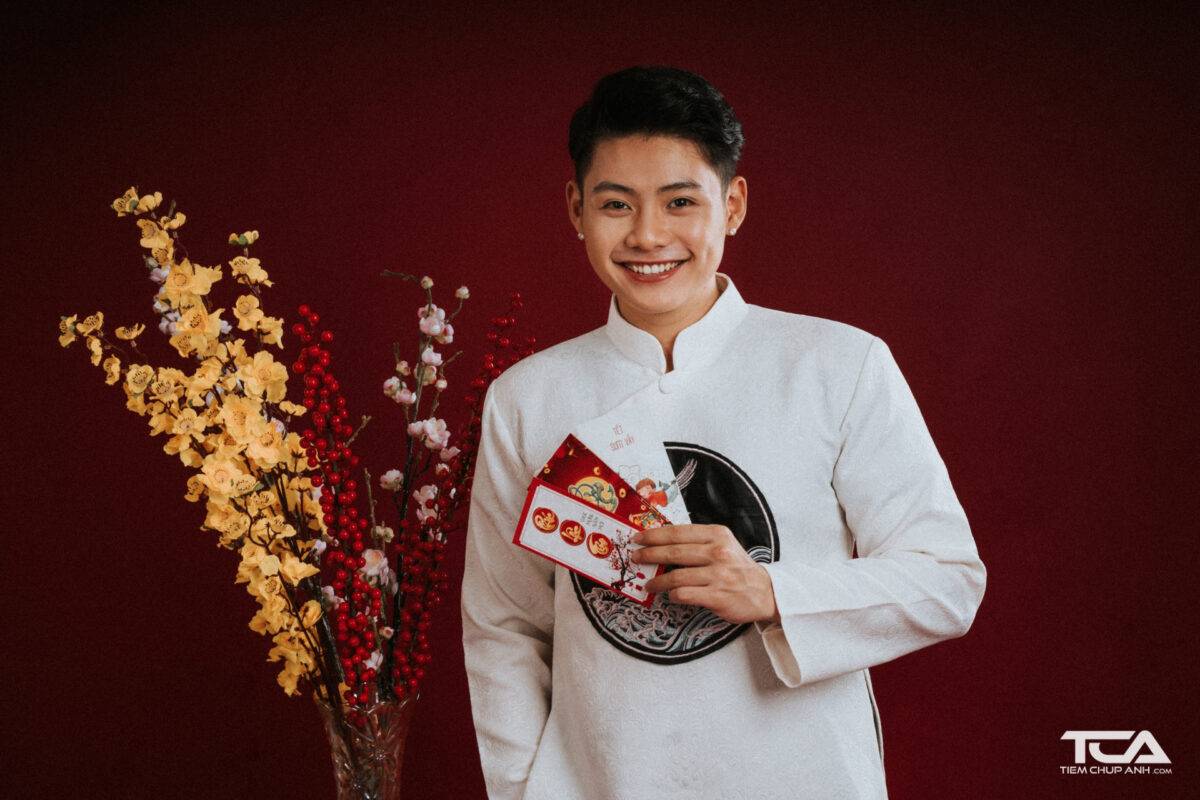cách tạo dáng chụp ảnh áo dài tết