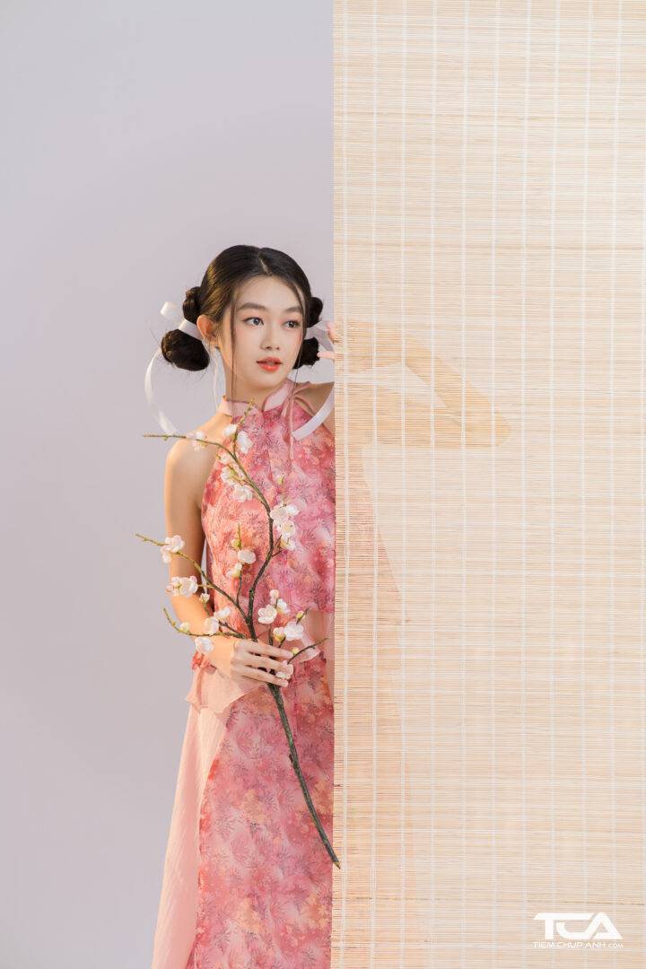 tạo dáng chụp ảnh ngày tết
