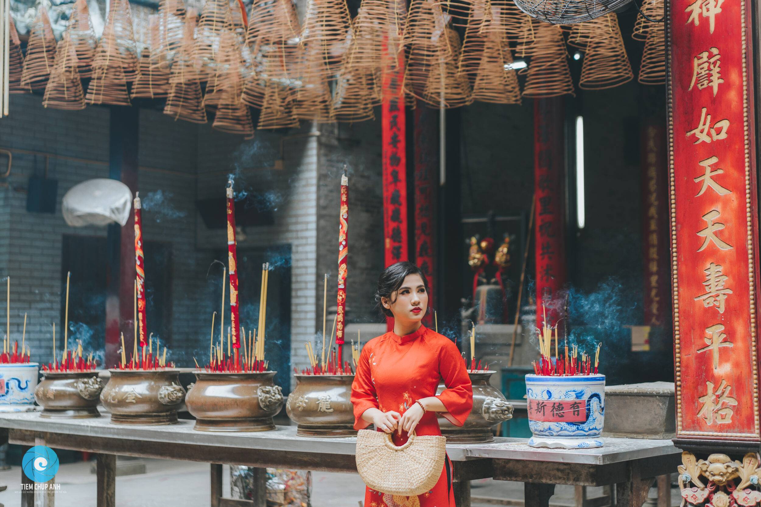 chụp ảnh tết với áo dài