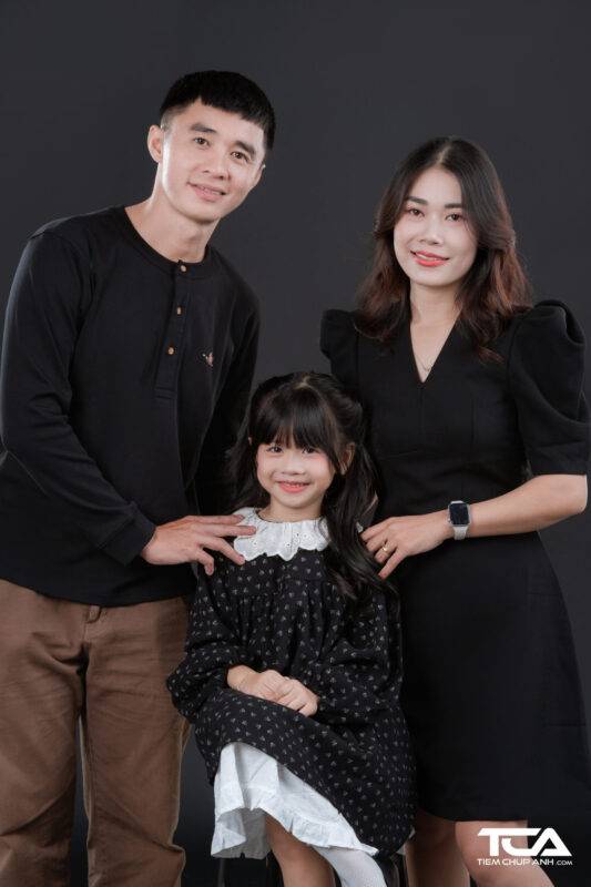 có nên chụp ảnh gia đình 3 người