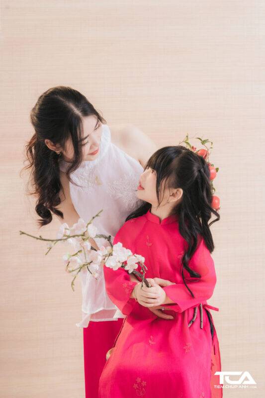 các kiểu chụp hình gia đình 3 người