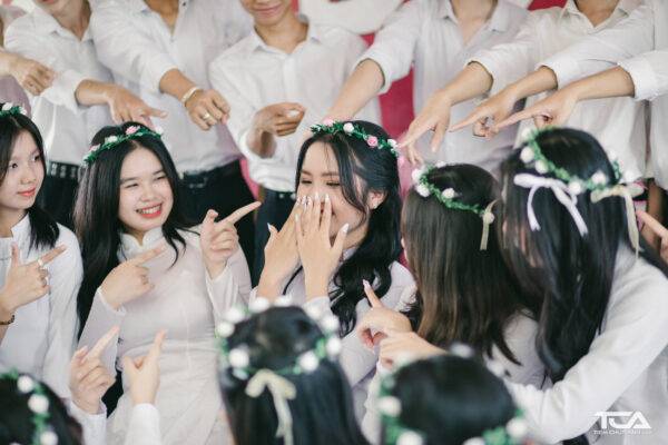 các kiểu chụp ảnh tập thể lớp đẹp