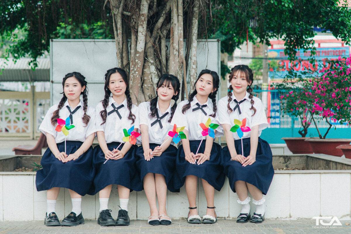 chụp ảnh nhóm ngầu