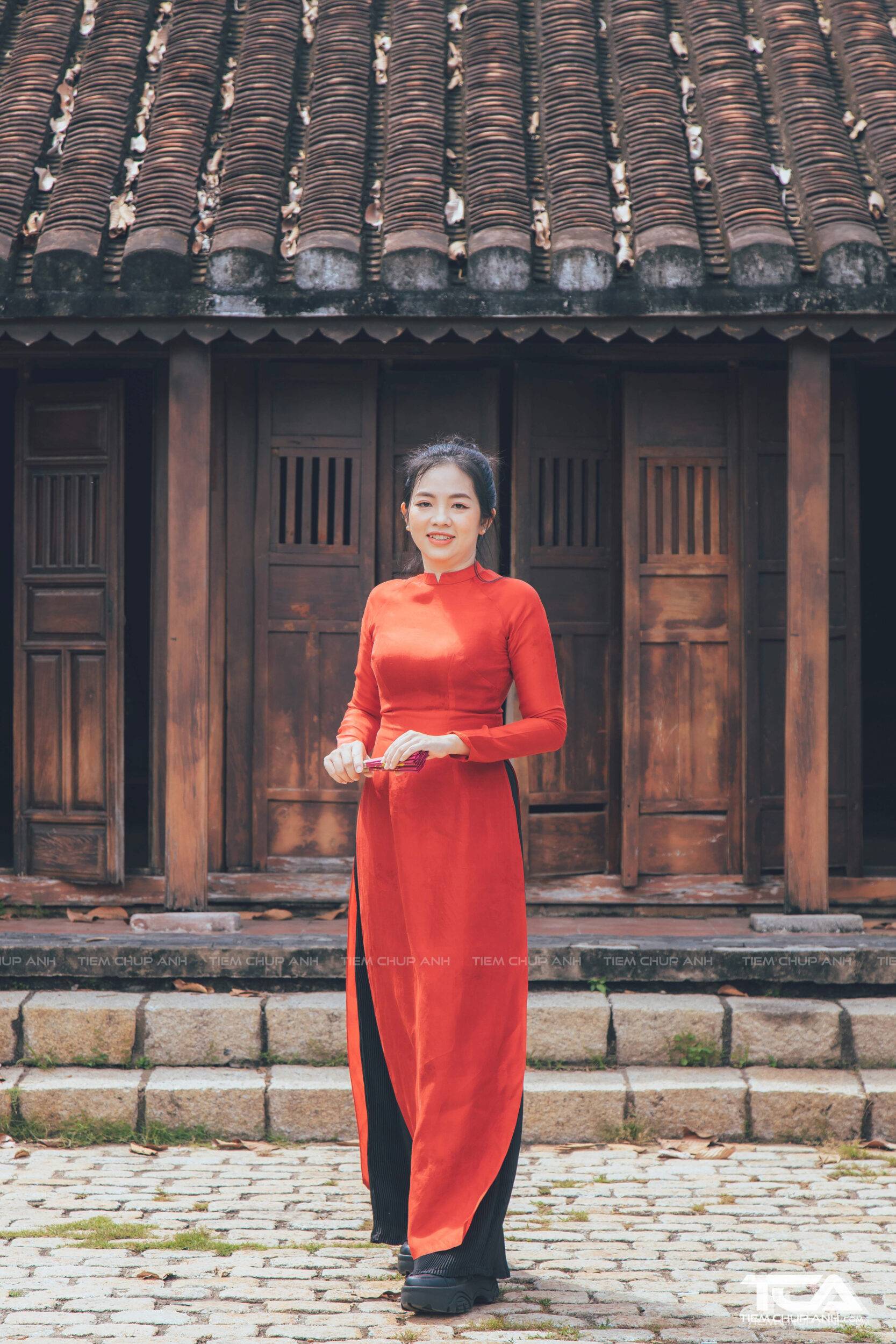 chụp hình tết với áo dài cách tân đẹp
