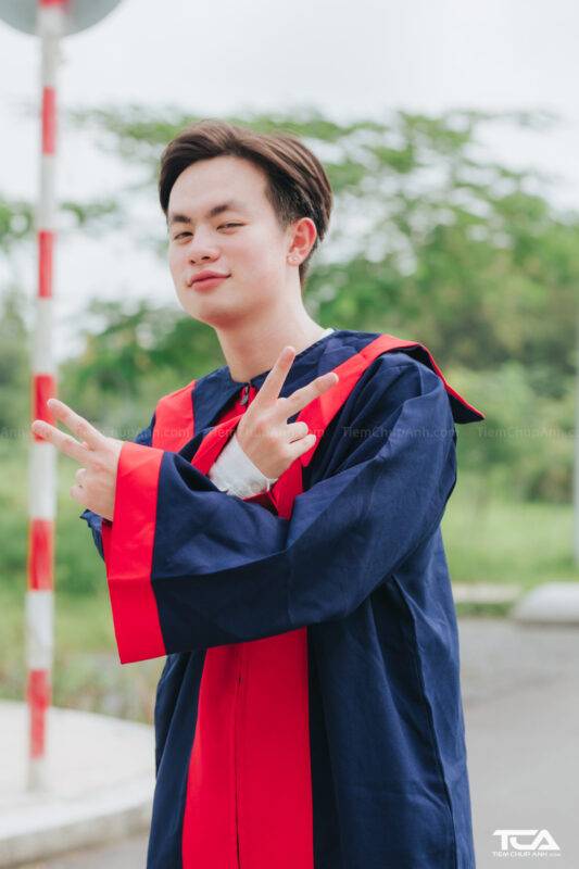 tạo kiểu tóc ngắn chụp kỷ yếu
