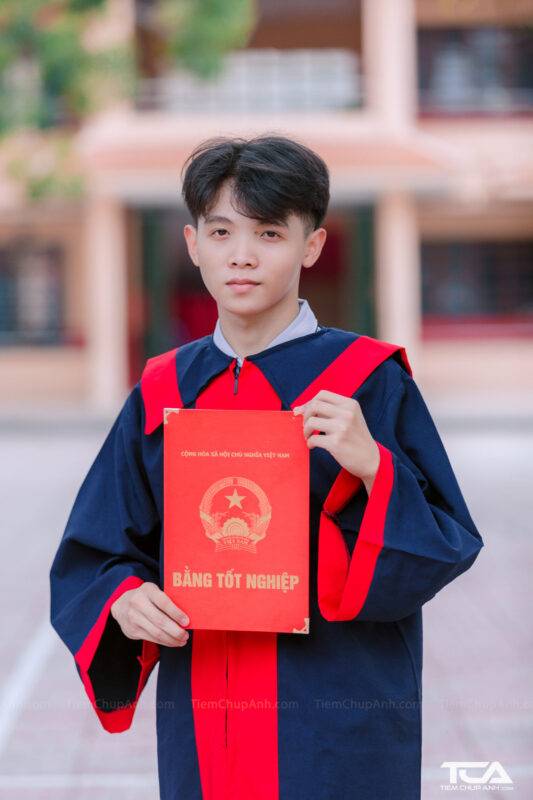 kiểu tóc chụp kỷ yếu cho tóc ngắn