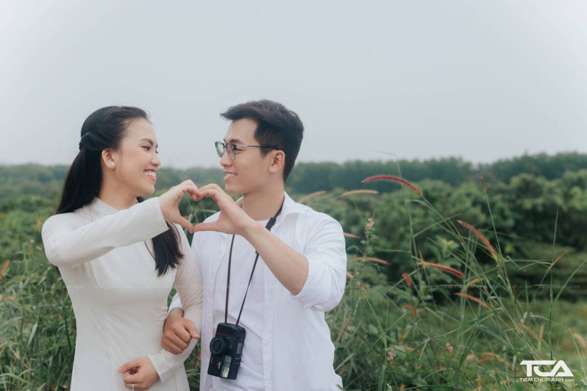 chụp kỷ yếu với bạn thân
